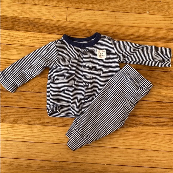 2 NB baby boy outfits - Picture 3 of 3